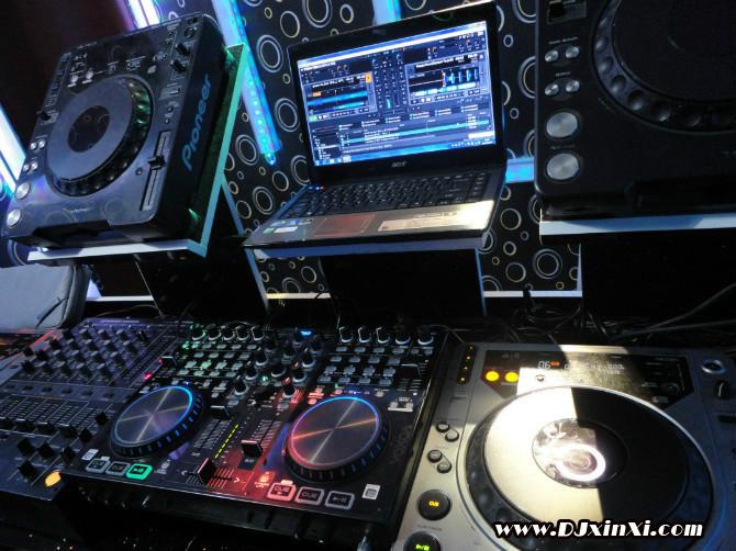 Оборудование для ночного клуба и DJ контроллер - 2