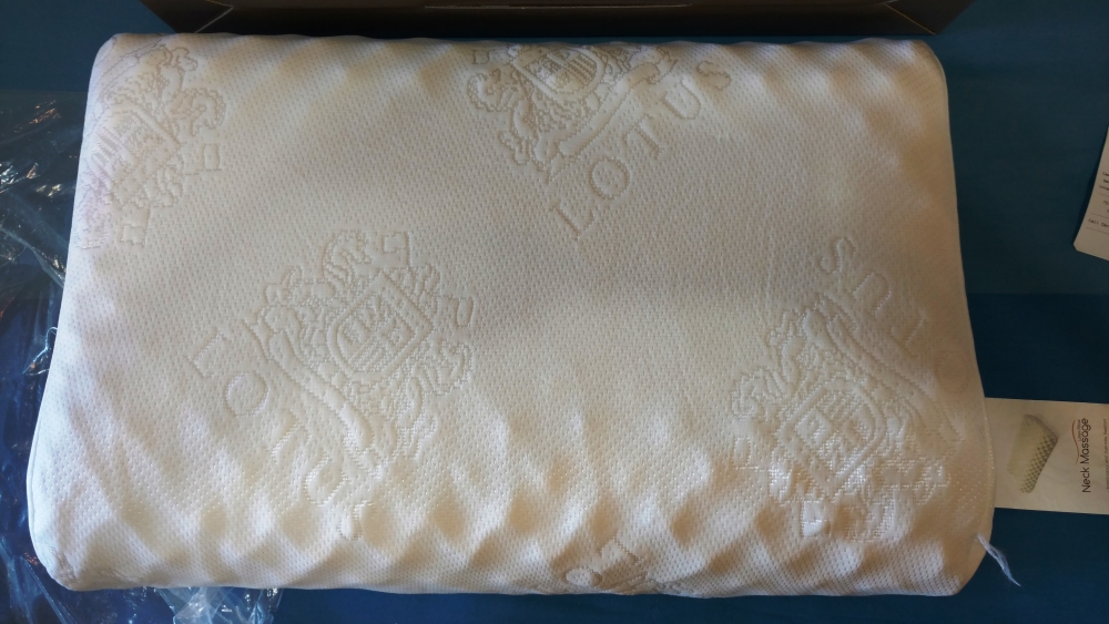 Подушки из натурального латекса Lotus Neck Massage Latex Pillow 20″x30″ (122-100) - 6
